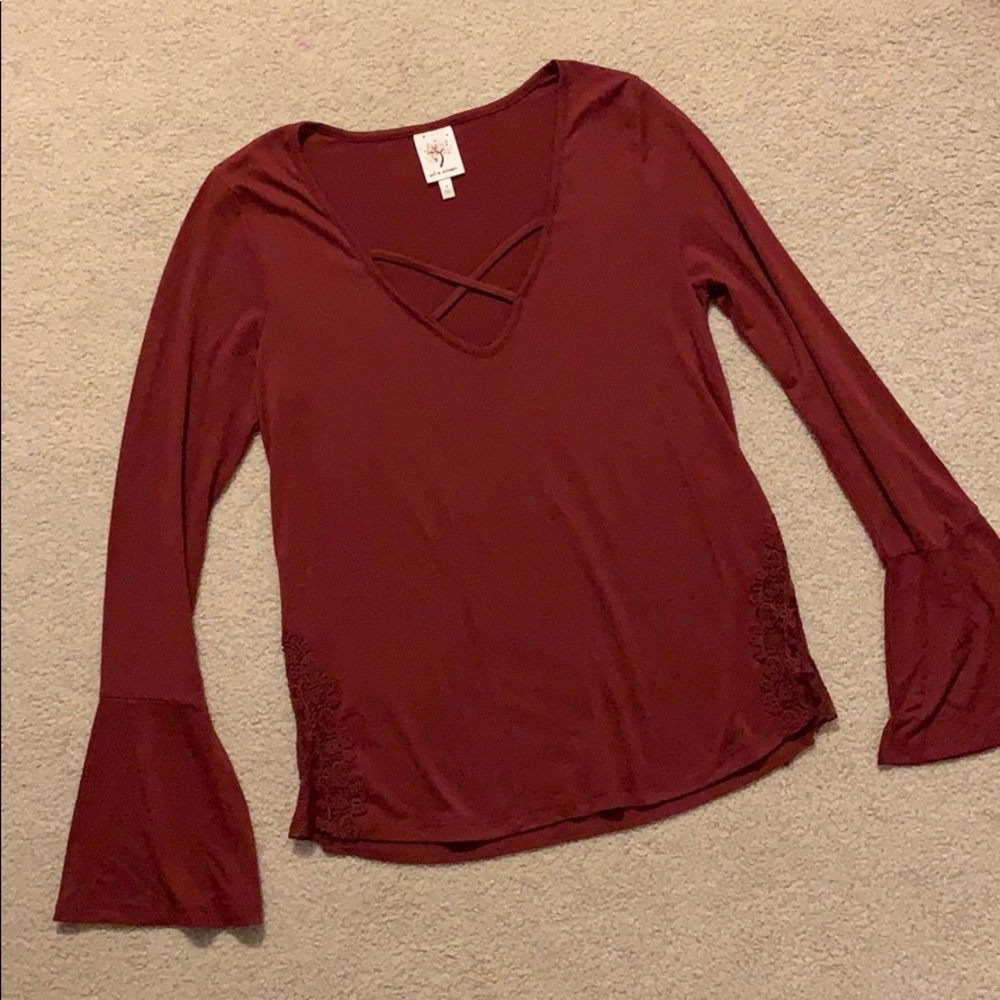 NWOT long-sleeved top size medium